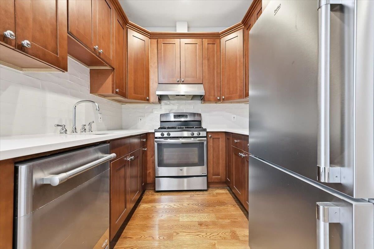 Property Photo: 202 Bowers St 3 NJ 07307-3660