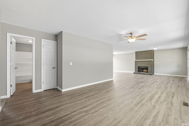 Property Photo:  1186 Braeburn Drive  IN 46774 