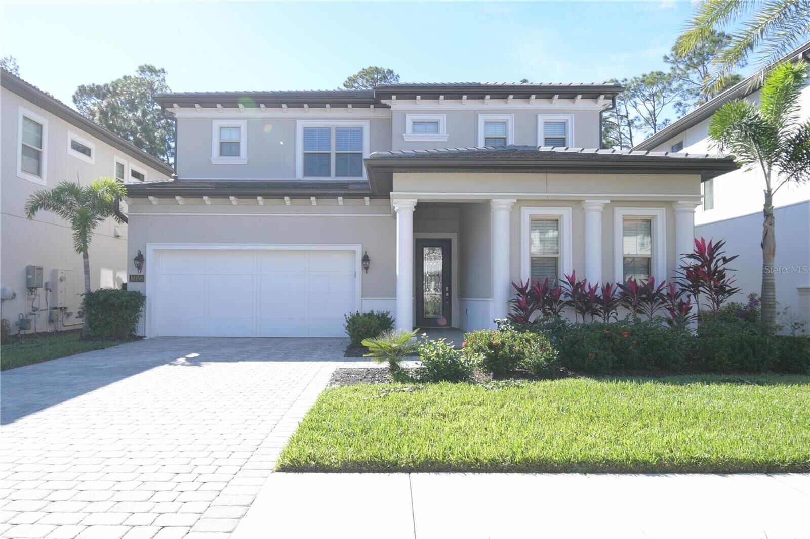 Property Photo:  10158 Royal Island Court  FL 32836 