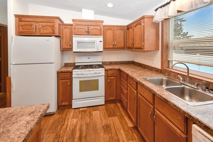 Property Photo:  221 17th St NW  ND 58703 