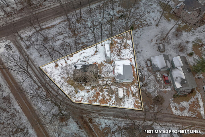 Property Photo:  526 Huycks View Drive  MI 49036 