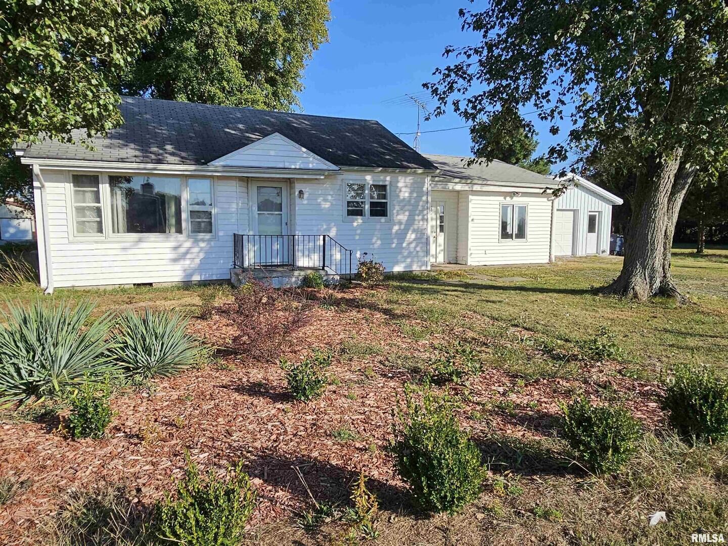 Property Photo:  233 N US Hwy 45  IL 62823 