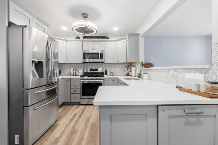 Property Photo:  986 Four Seasons Boulevard  IL 60504 