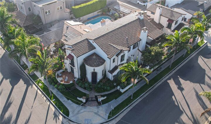 Property Photo:  1119 Pine  CA 92648 