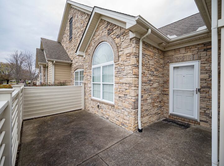 Property Photo: 2362 Bridgeway St TN 37128