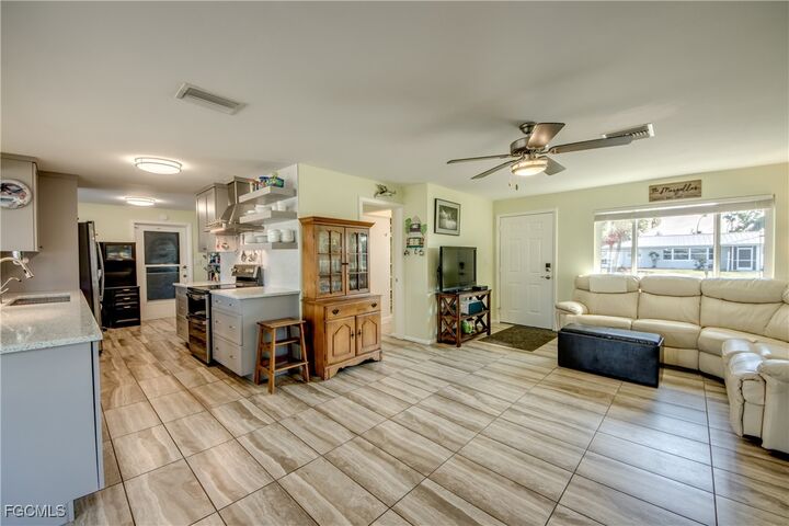 Property Photo: 11443 Flint Lane FL 33922