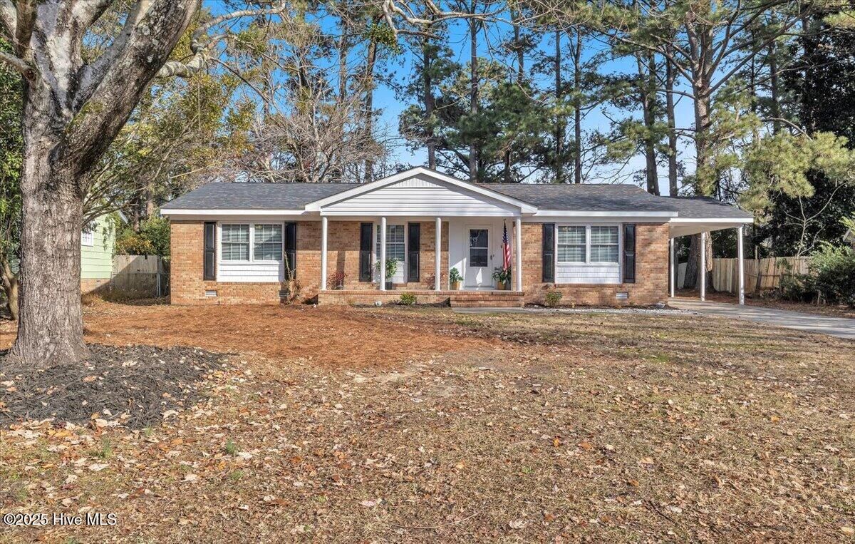 Property Photo:  122 Carolina Circle  NC 28546 