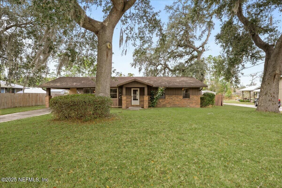 Property Photo:  128 Karen Court  FL 32177 