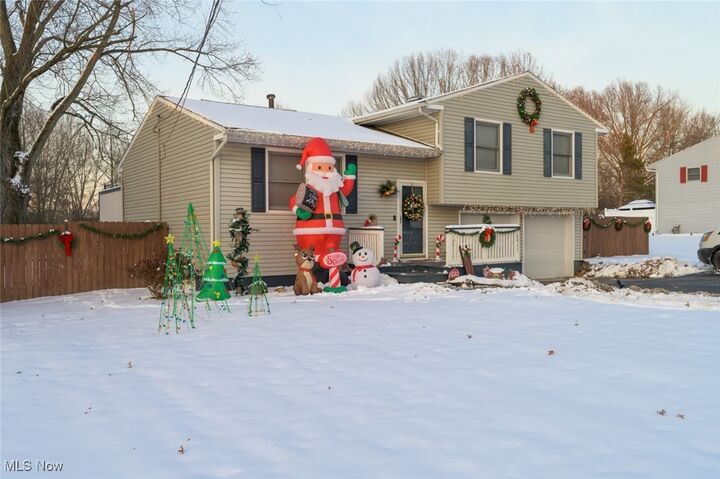 Property Photo:  2411 Griffith Drive  OH 44410 