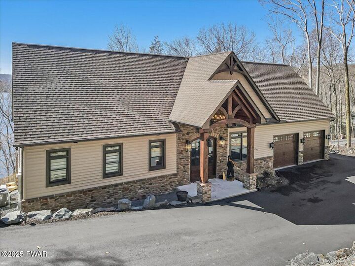 Property Photo:  1088 Lake Shore Drive  PA 18436 