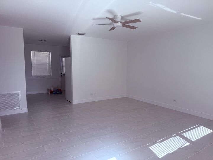 Property Photo: 630 Prosperity Farms Road 1 FL 33408