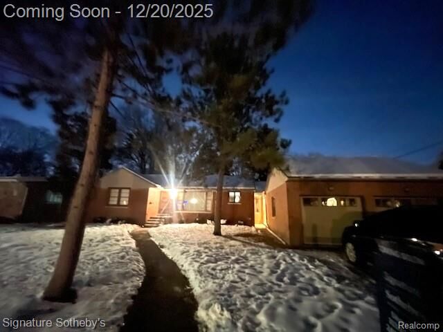 Property Photo:  543 Hartsough Street  MI 48170 