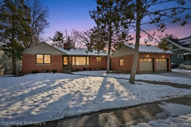 Property Photo:  543 Hartsough Street  MI 48170 