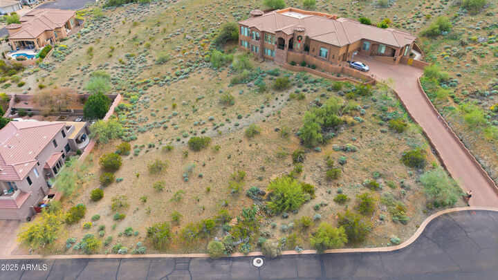 Property Photo:  2707 E Gelding Drive 34  AZ 85032 