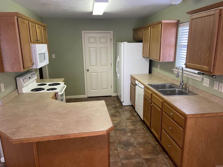 Property Photo:  1720 Milestone Drive  AR 72034 