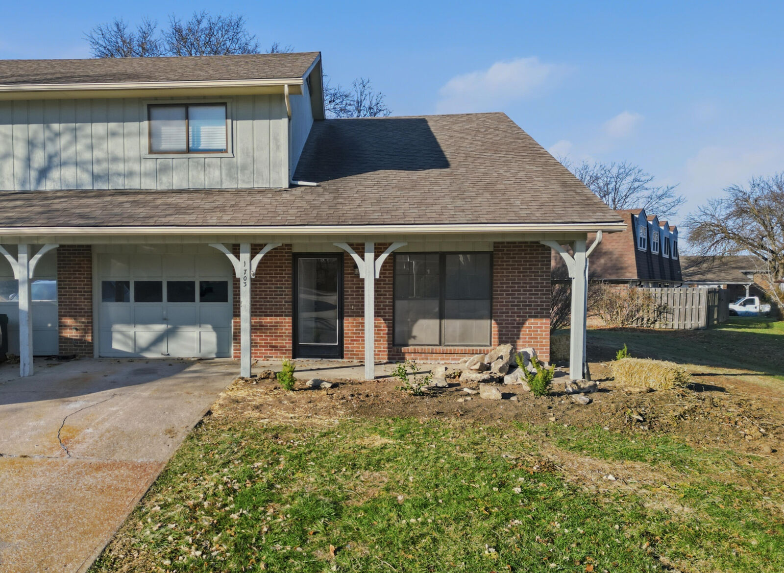 Property Photo:  1703 N Lakewood Dr  MO 65202 