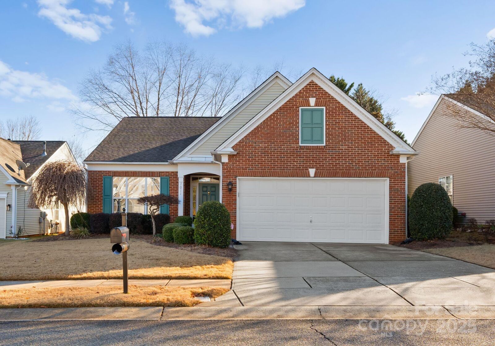 Property Photo:  7011 Southbrook Drive  NC 28277 