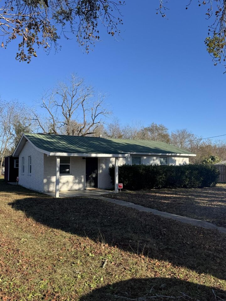 Property Photo:  1137 Mw Rickenbaker Road  SC 29102 