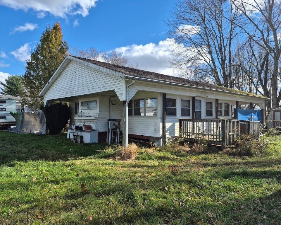 Property Photo:  2410 Shore Drive  PA 16424 