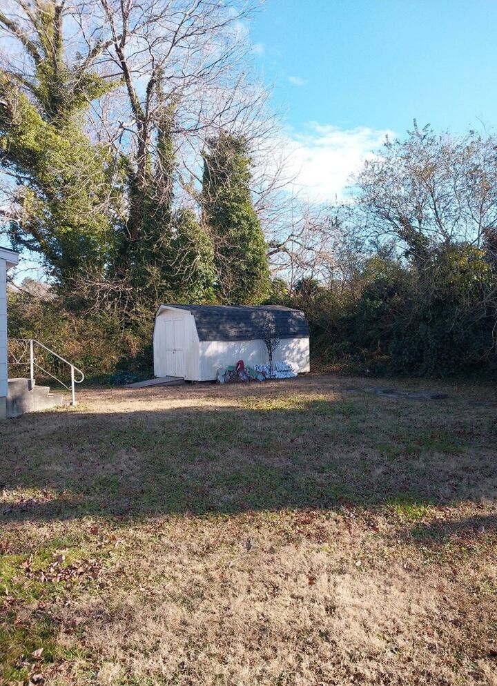 Property Photo: 3 Hall St VA 23417