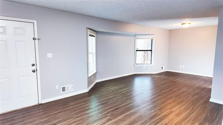 Property Photo:  586 Stonehedge Drive  GA 30087 