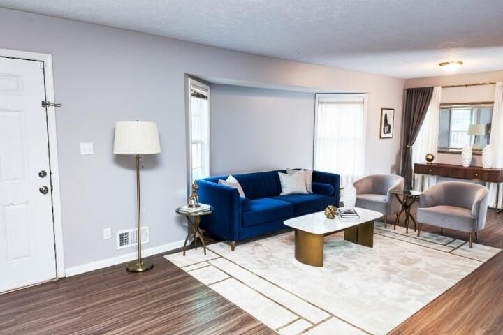 Property Photo:  586 Stonehedge Drive  GA 30087 