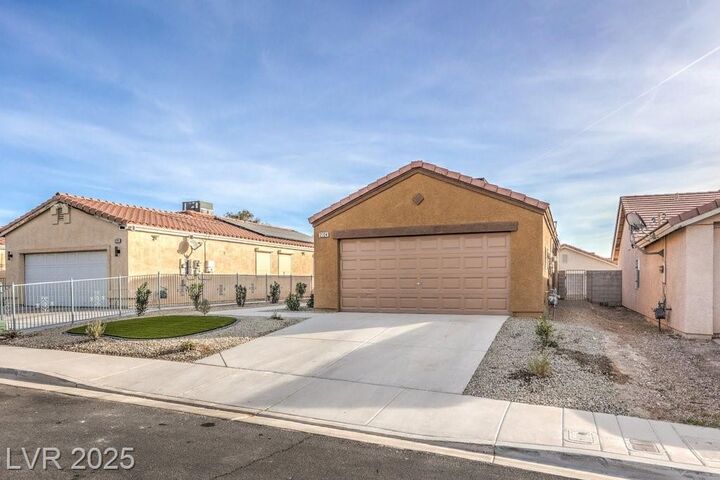 Property Photo: 2724 Gazing Stars Street NV 89030