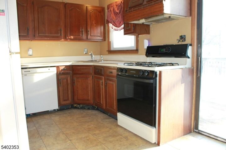 Property Photo:  31 E Hanover Ave  NJ 07950 