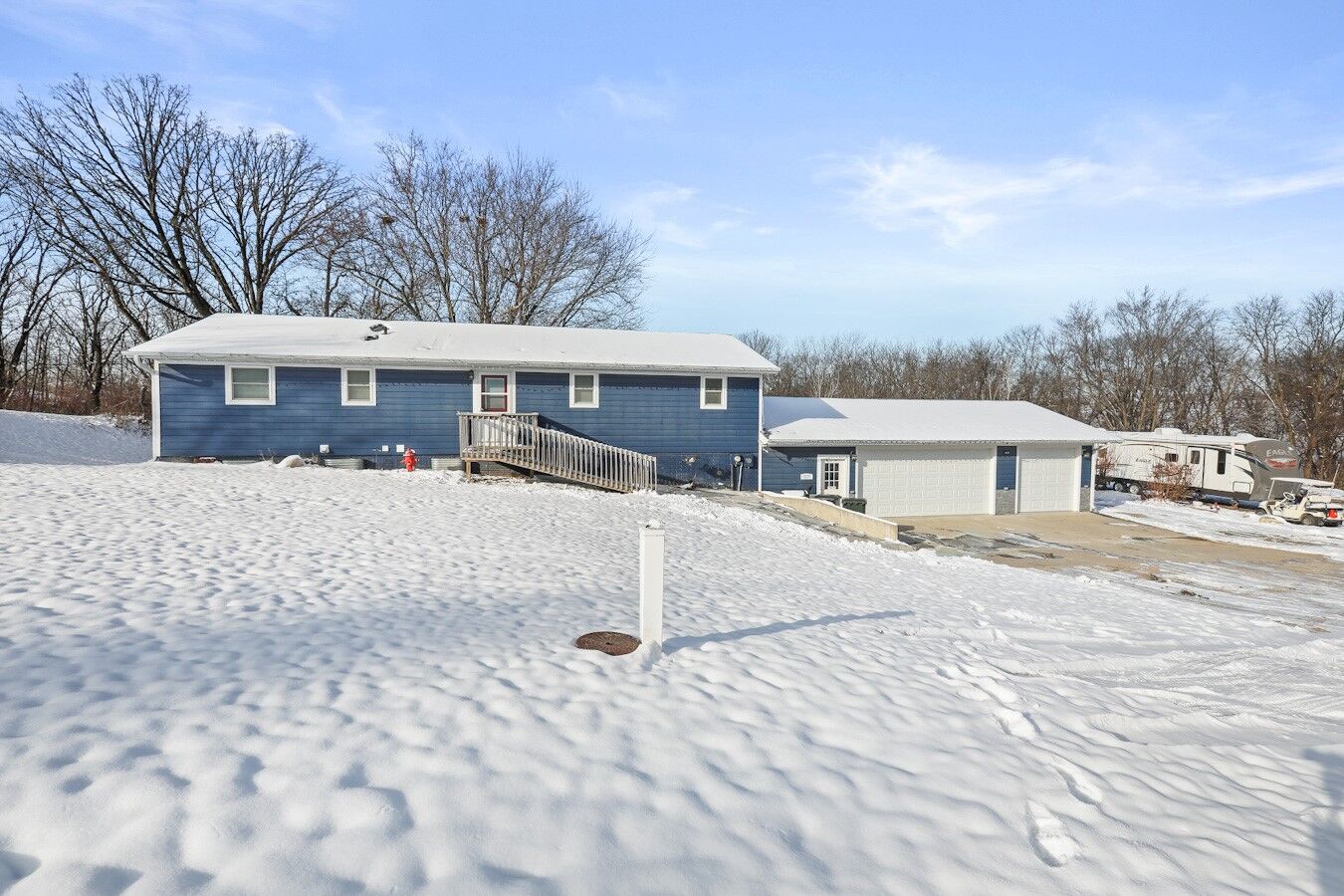 Property Photo: 1075 Highway T17 Highway IA 50219