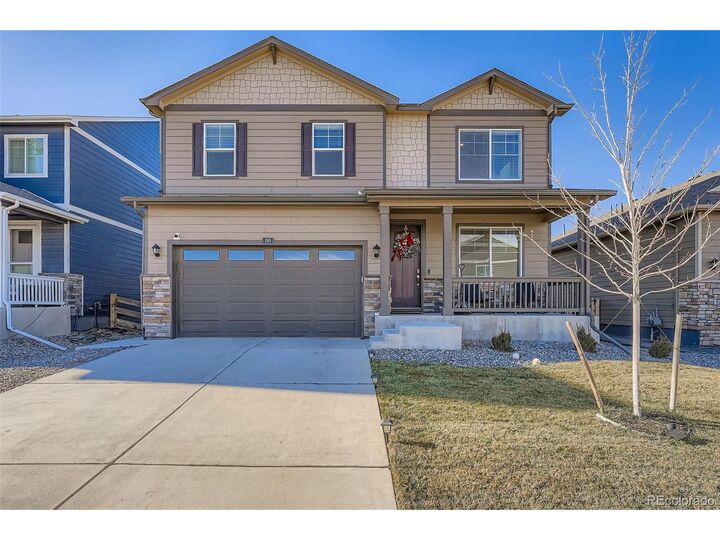 Property Photo:  195 Yellowtail St  CO 80102 