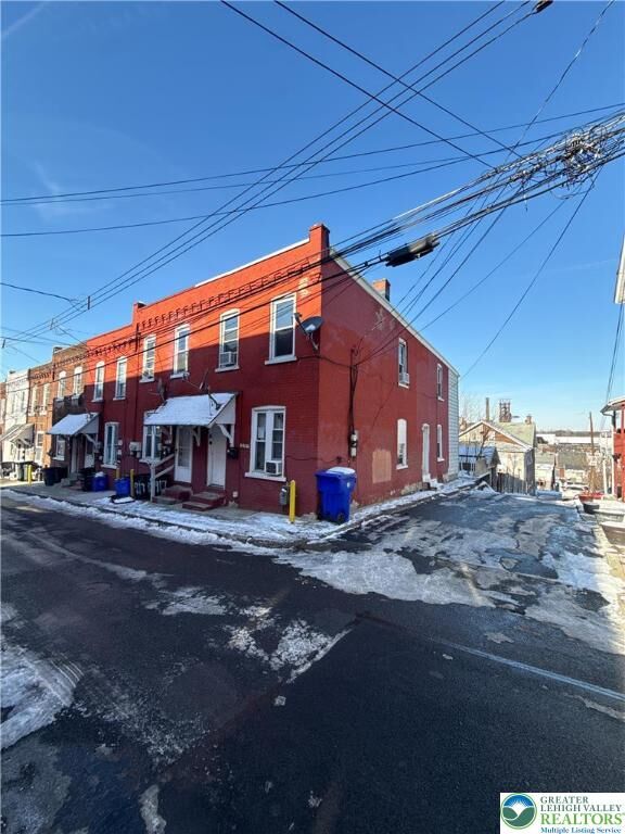 Property Photo:  919 Mechanic Street  PA 18015 