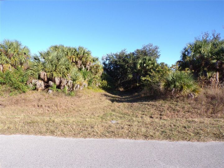 Property Photo:  456 Rutland Circle  FL 33954 