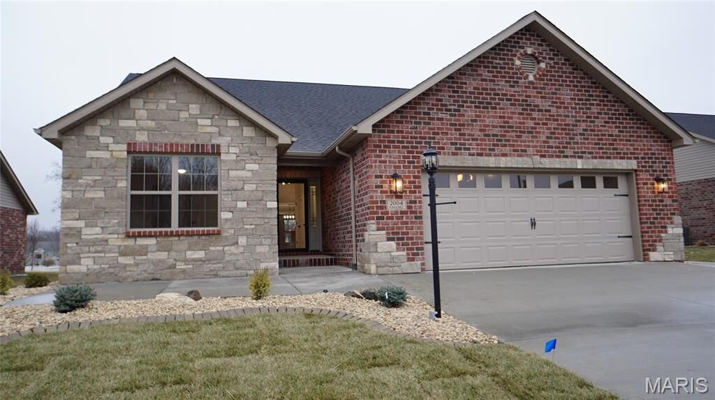 Property Photo:  2004 Ravenel  IL 62226 