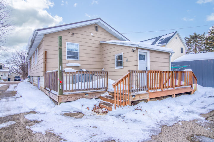 Property Photo:  395 Fond Du Lac St  WI 53963 