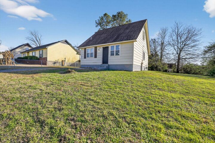 Property Photo:  2449 Labonte Dr  TN 38127 