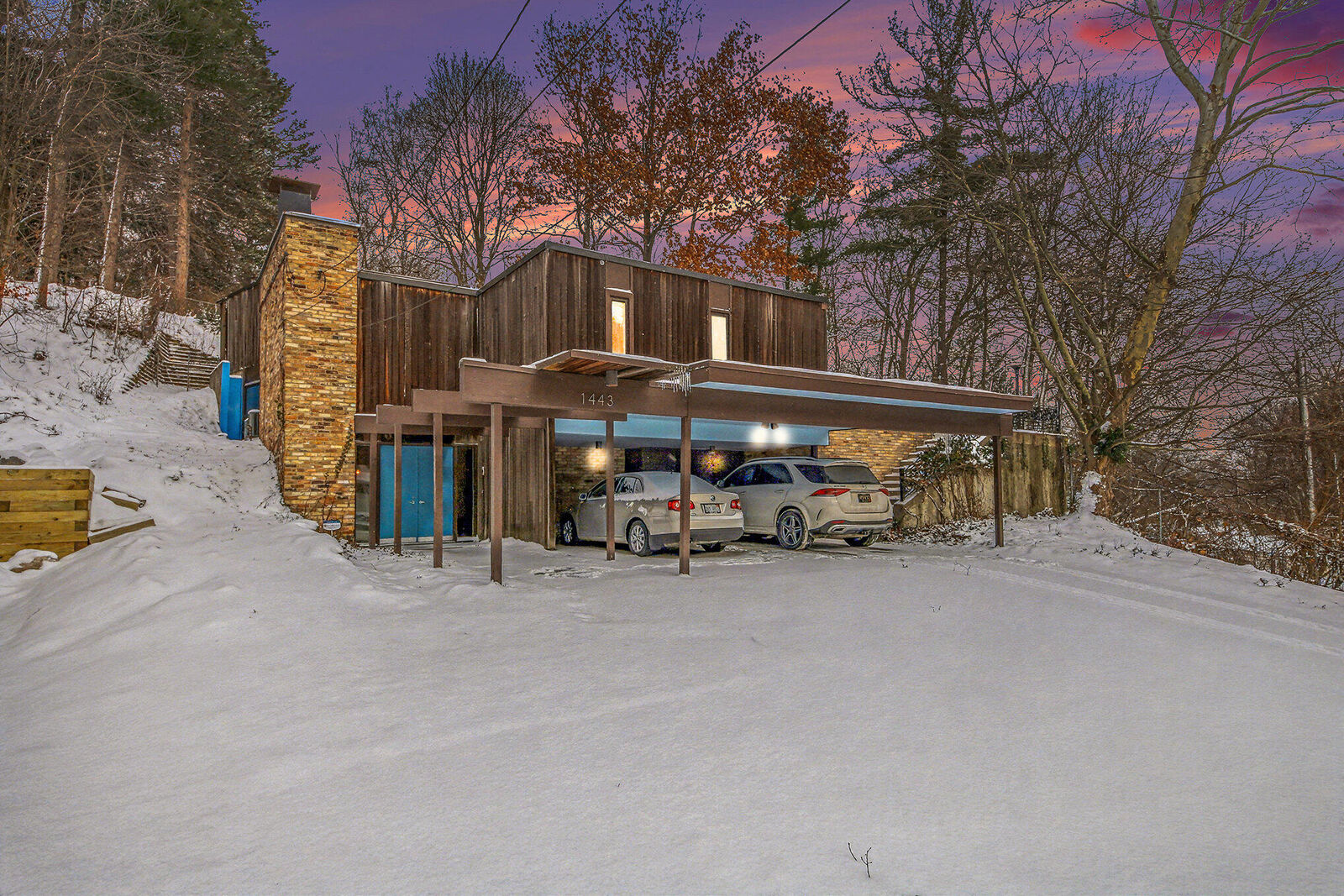 Property Photo:  1443 Mount Mercy Drive NW  MI 49504 