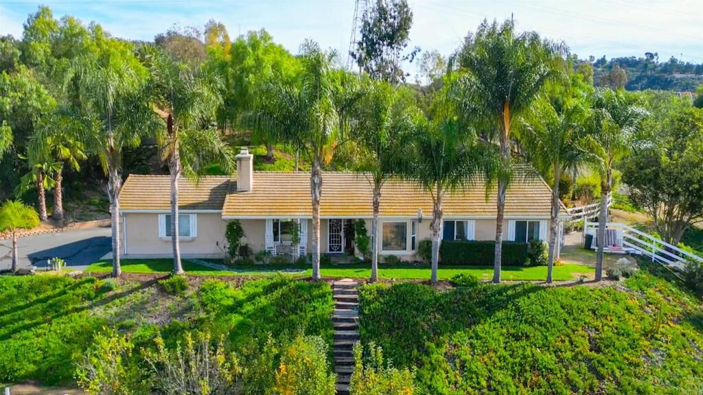 Property Photo:  11106 Calgary Way  CA 92082 