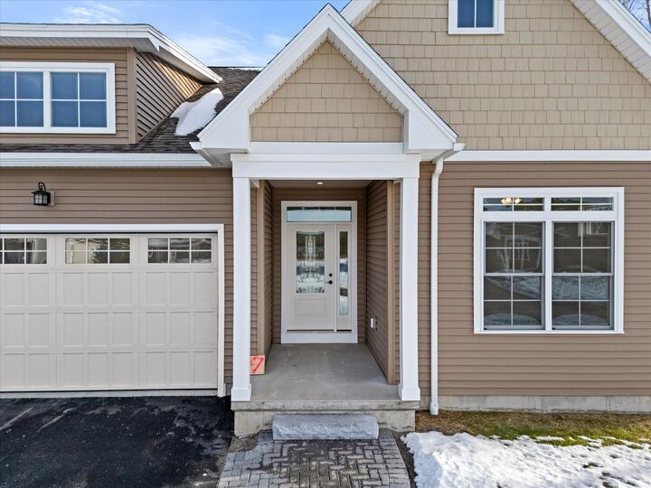 Property Photo:  7 Donegal Drive  ME 04401 