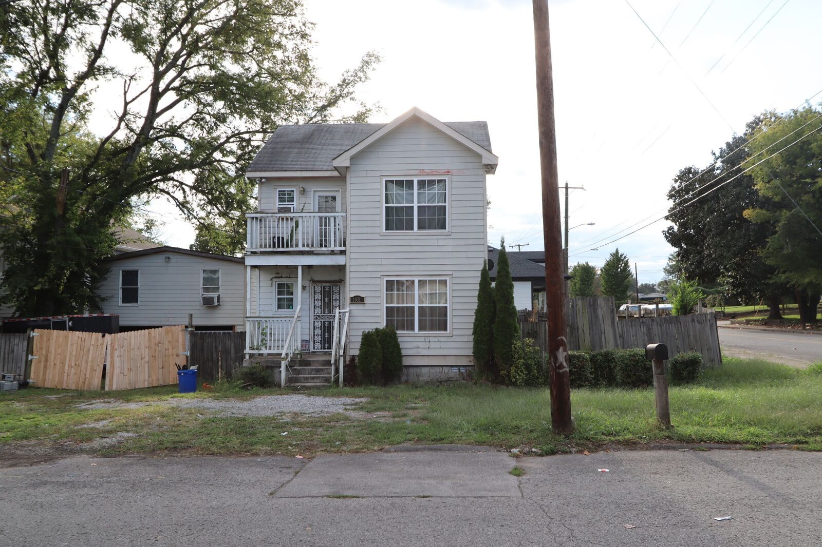 Property Photo:  1931 14th Ave N  TN 37208 