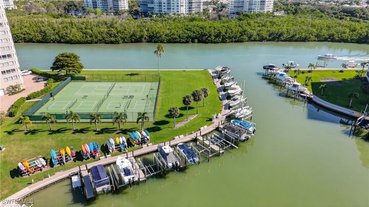 Property Photo: 15 Bluebill Avenue 301 FL 34108