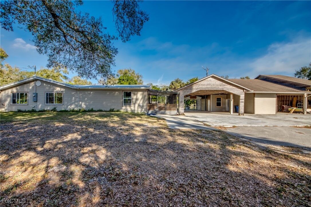 Property Photo:  19330 Meredith Road  FL 33917 