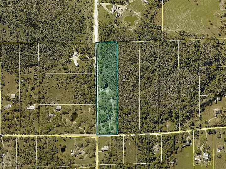 Property Photo: 22950 Tinas Lane FL 33913