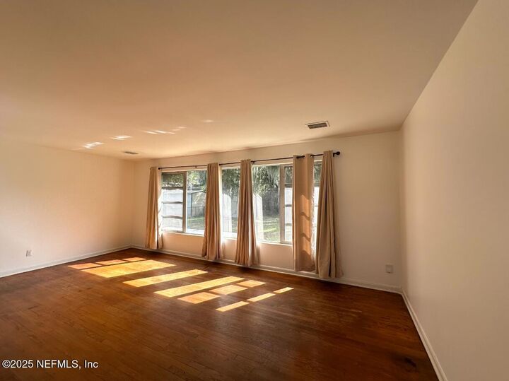 Property Photo:  5550 Darlow Avenue  FL 32277 