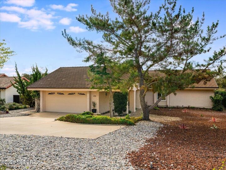 Property Photo:  372 Oak Hill Drive  CA 93436 