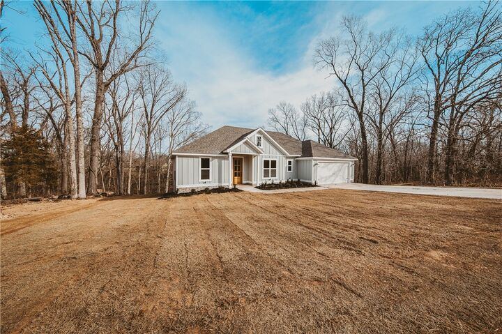 Property Photo:  26 Smart Lane  AR 72715 