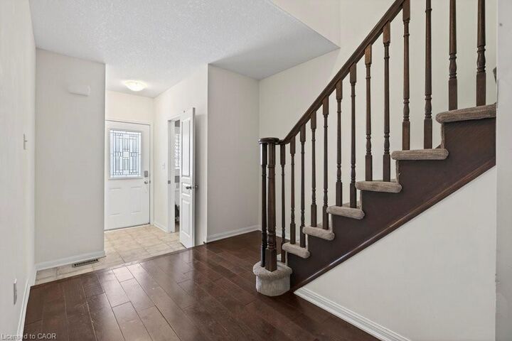 Property Photo:  55 Lupo Drive  ON L8B 0V3 