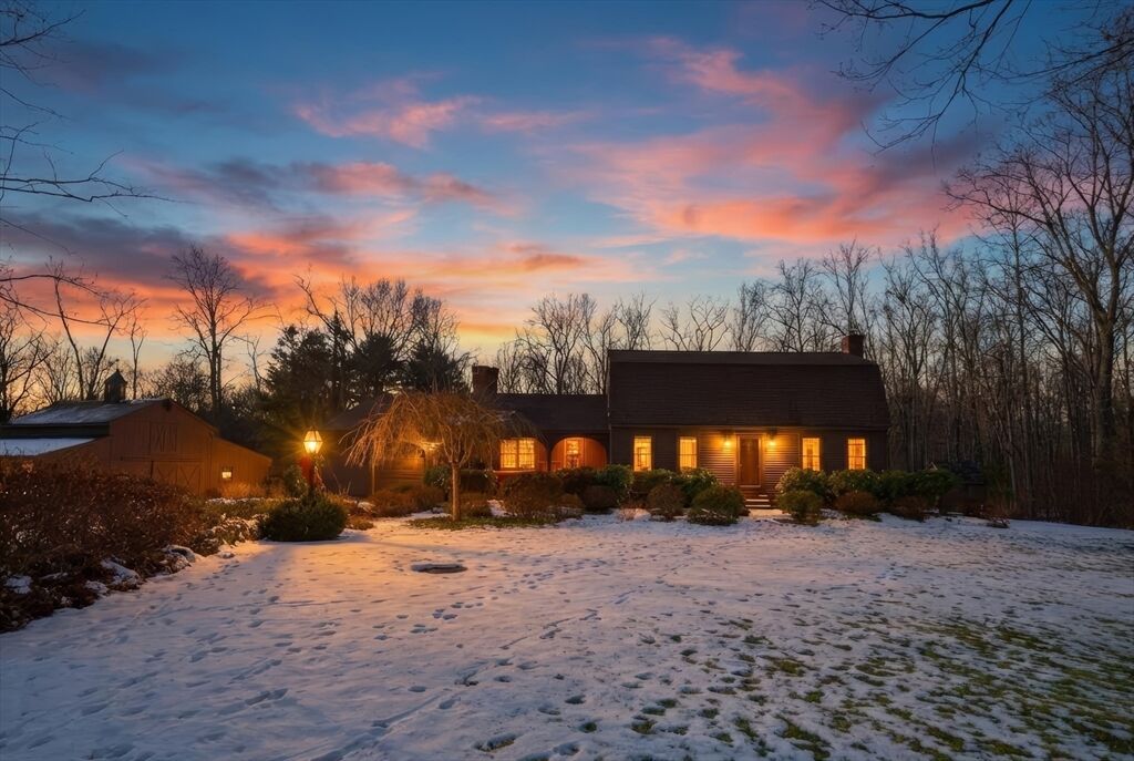 Property Photo:  4 Thayer Rd  MA 01057 