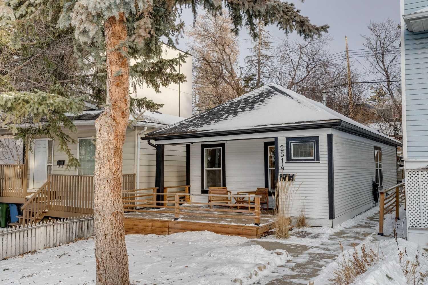 Property Photo:  2514 16A Street SW  AB T2T 4K5 