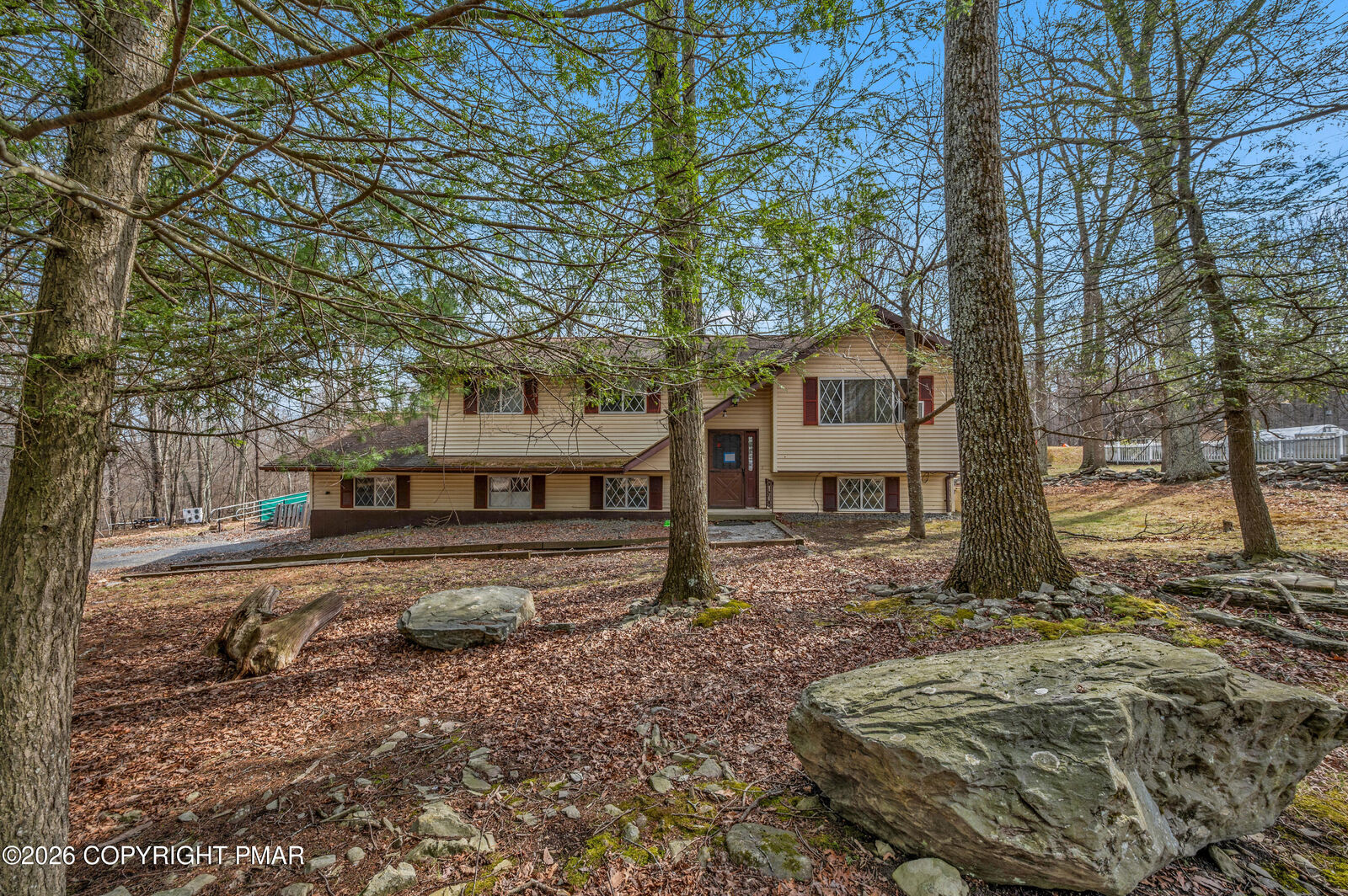Property Photo:  218 Mohican Road  PA 18325 