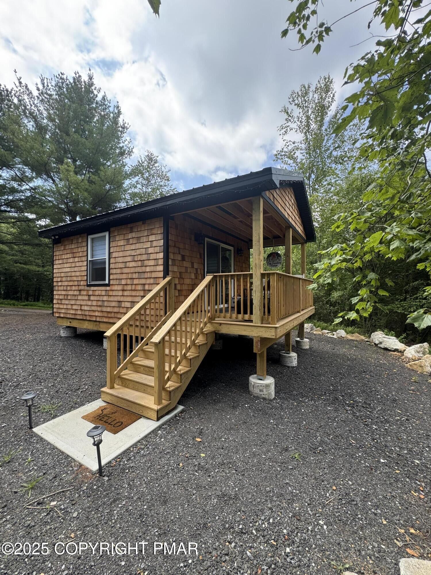 Property Photo:  Co Line & Lr 45052  PA 18058 